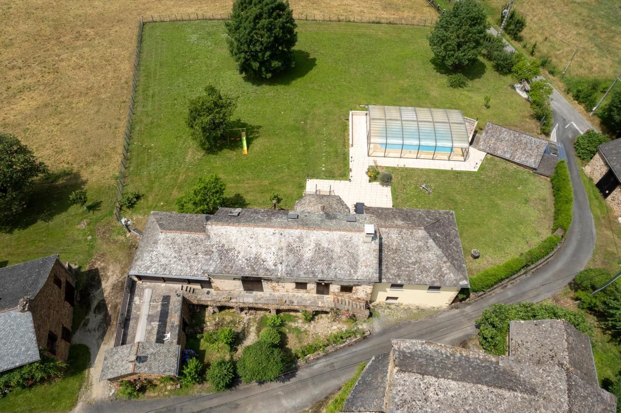 Grand Gite Piscine, L'Estrebaldie Aveyron Βίλα Centres Εξωτερικό φωτογραφία